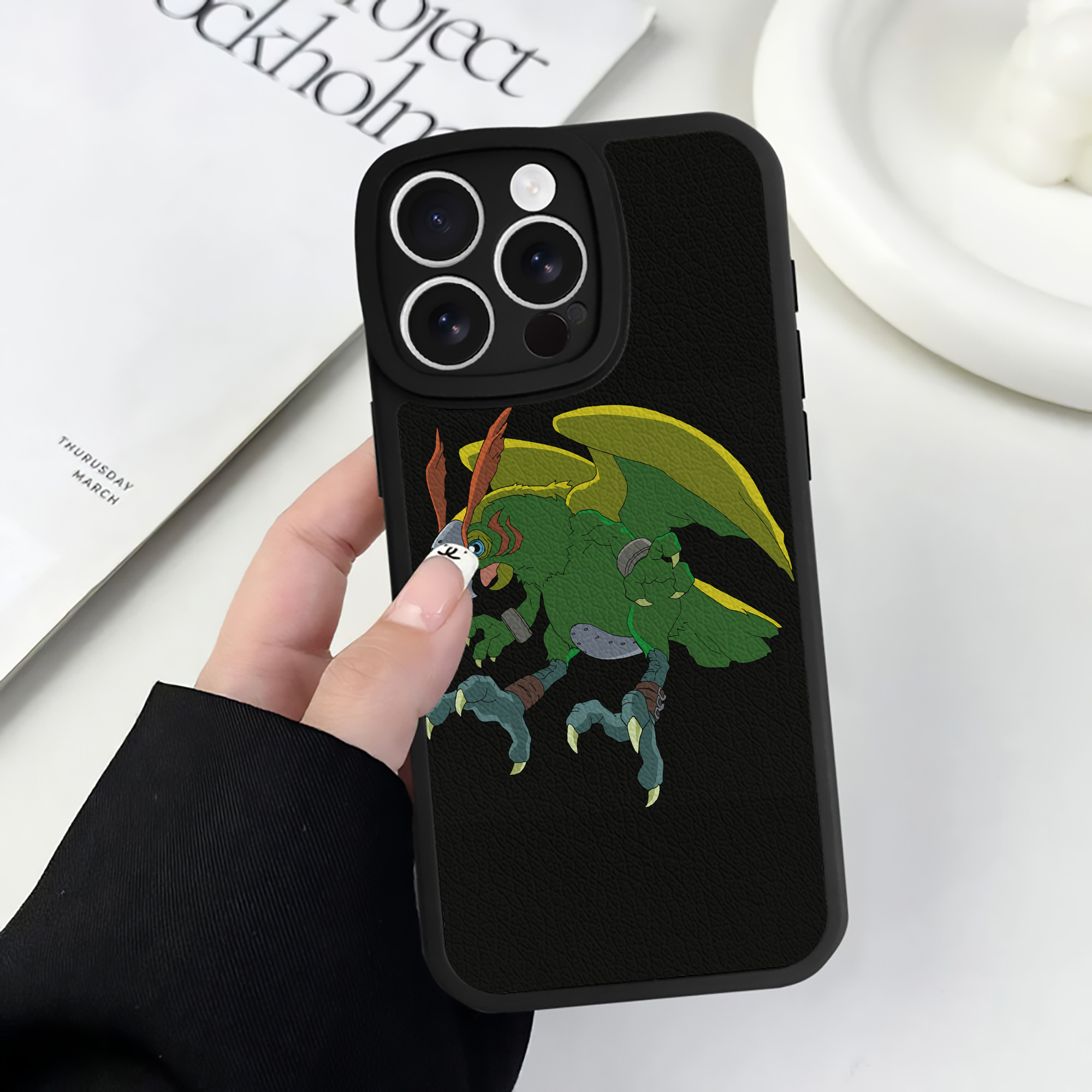 （画像用） Digimon デジタルモンスター/デジモン 【iPhone 16シリーズ対応】シリコンスマホケース（レザー調） 材質：シリコン